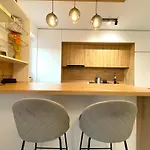 Blue Jay's Nest — Ac & Stylish Terrace