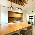 Blue Jay's Nest — Ac & Stylish Terrace