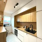 Blue Jay's Nest — Ac & Stylish Terrace Appartement