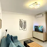 Blue Jay's Nest — Ac & Stylish Terrace Appartement