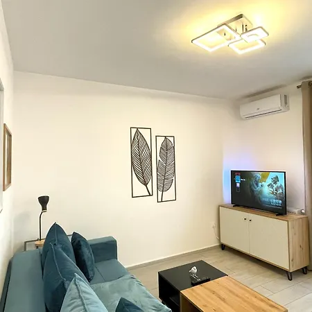 Blue Jay's Nest — Ac & Stylish Terrace Lägenhet