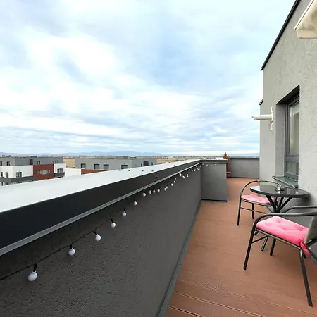 Blue Jay's Nest — Ac & Stylish Terrace Appartement *