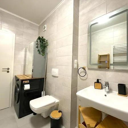 Lägenhet Blue Jay's Nest — Ac & Stylish Terrace *