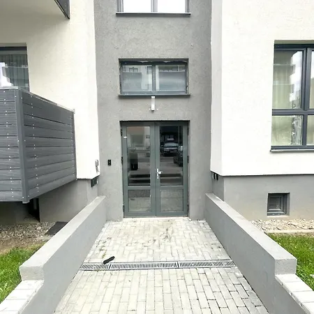 Blue Jay's Nest — Ac & Stylish Terrace Lägenhet Braşov