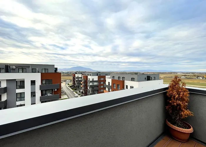 Blue Jay's Nest — Ac & Stylish Terrace 公寓 布拉索夫